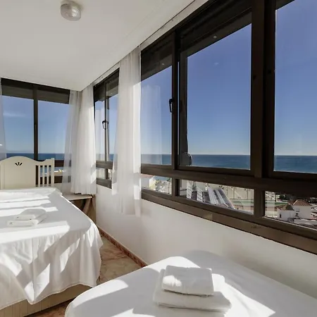 Beachfront With Panoramic Sea Views, Private Parking, Swimming Pools And Mini Golf 公寓 *