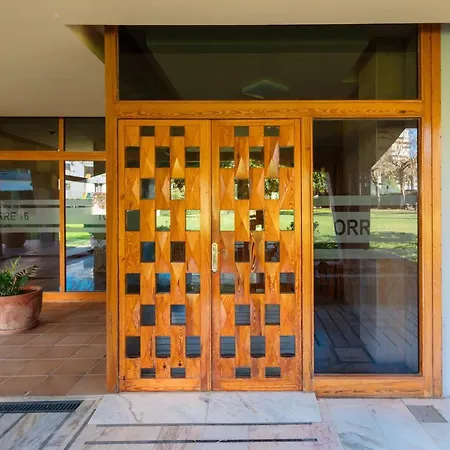 Beachfront With Panoramic Sea Views, Private Parking, Swimming Pools And Mini Golf 公寓 托雷莫利诺斯