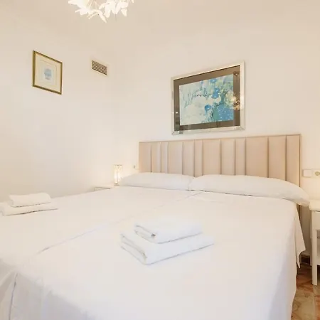 Beachfront With Stunning Views In Torremolinos