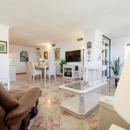Apartment Beachfront With Stunning Views In *